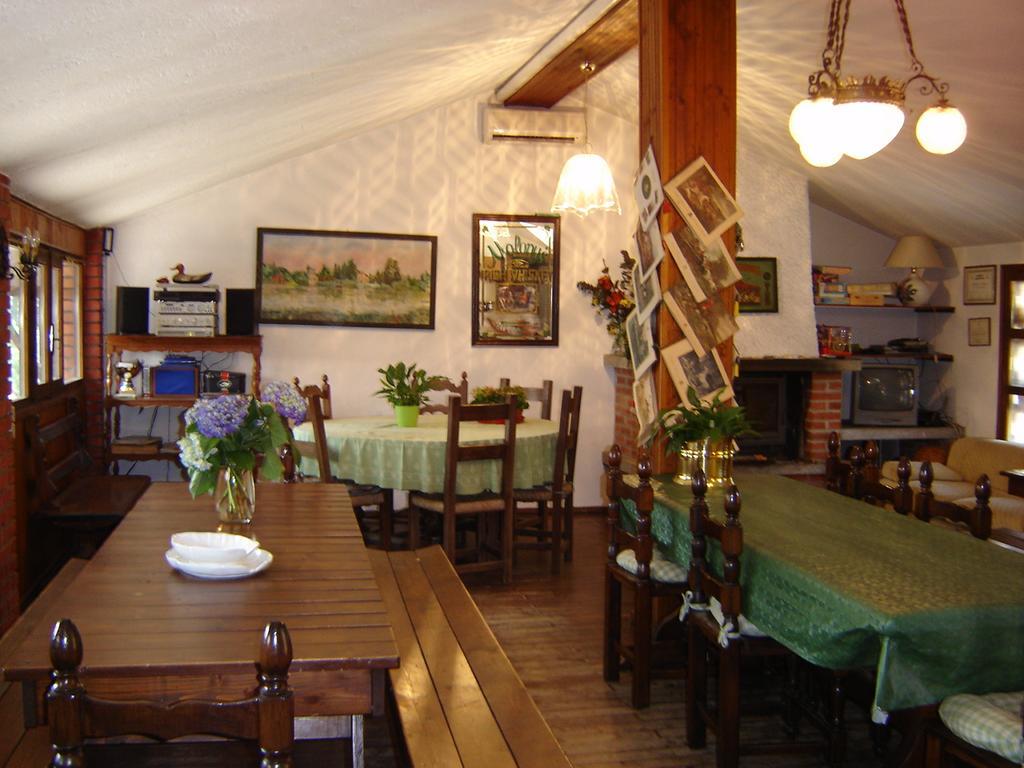 Agriturismo La Garzonera Vergiate Luaran gambar